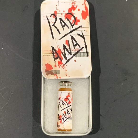 Fallout 4 - Rad Away Vial - 1.25 Inches - Picture 2 of 8